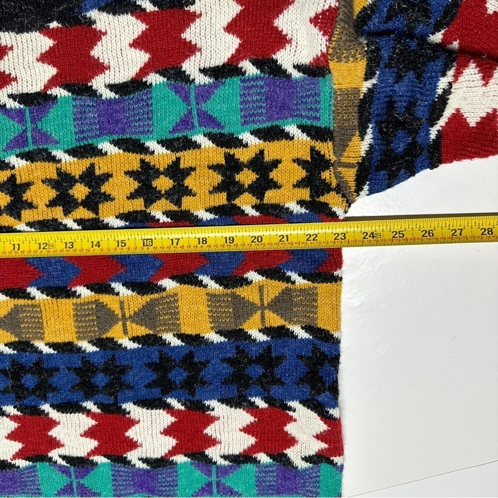 Colorful Geometric Pattern Crew Neck Sweater - Multicolor - Picture 12 of 15